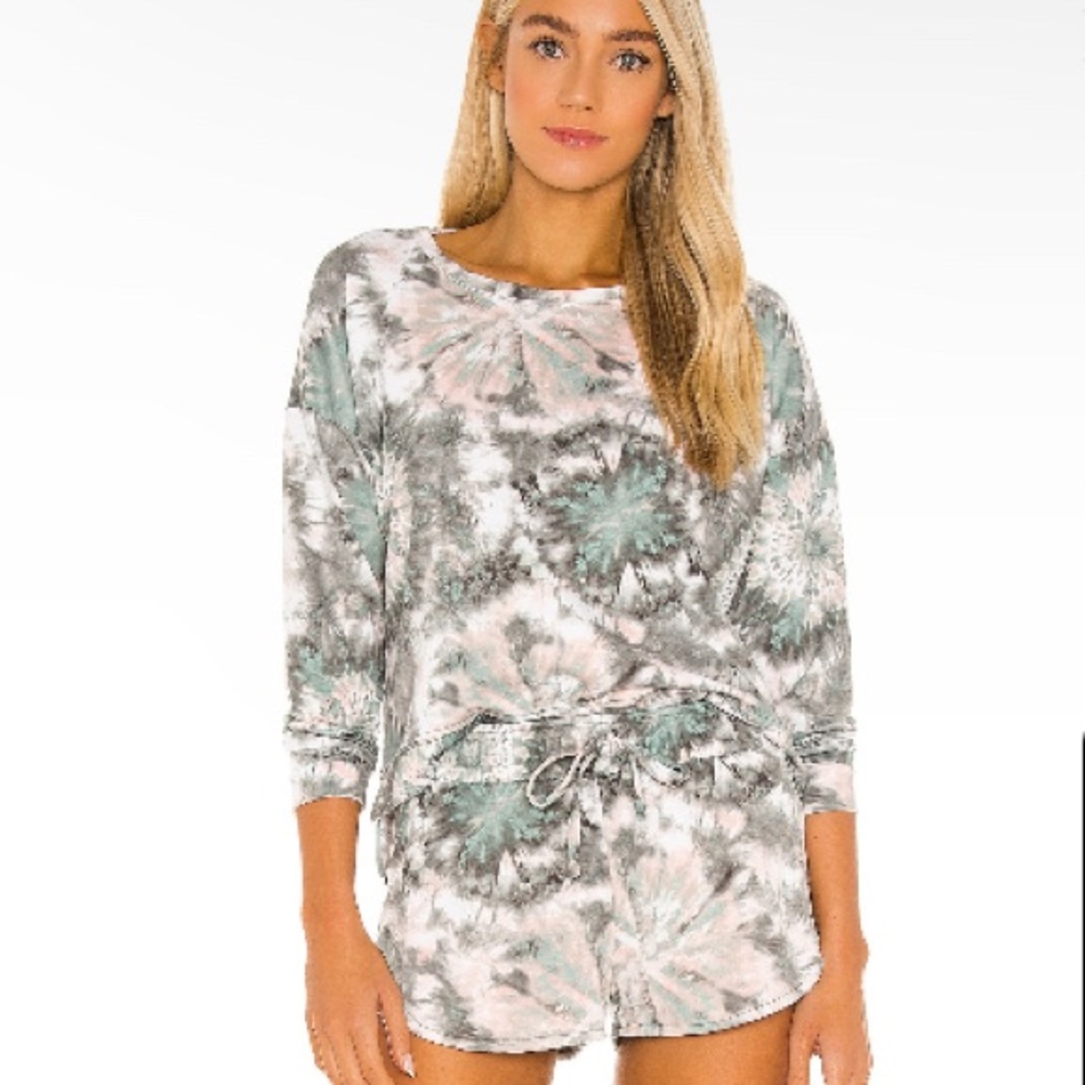 Onzie sweatshirt